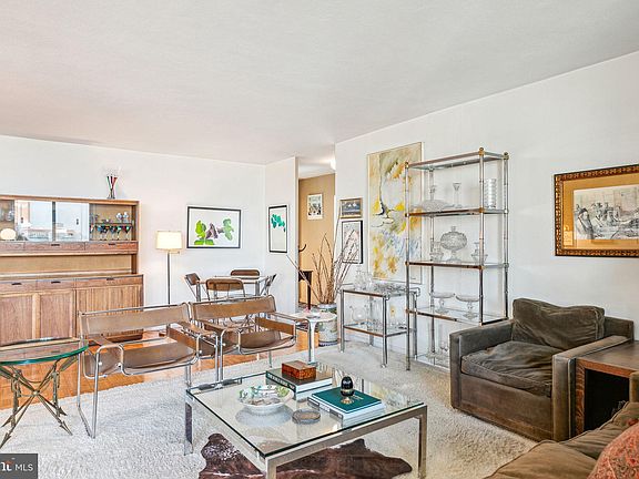 5th image of 604 S Washington Sq APT 2316