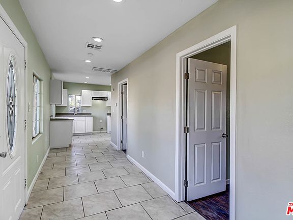 5th image of 681 W Olive St