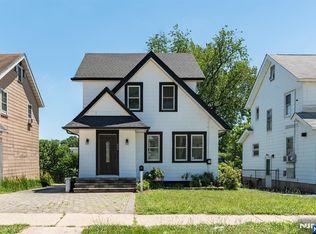 693 Chestnut Ave, Teaneck, NJ 07666