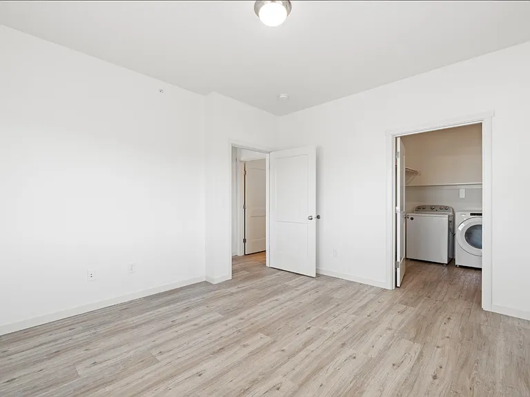 Columbia River Walk Apartments — Photo 81