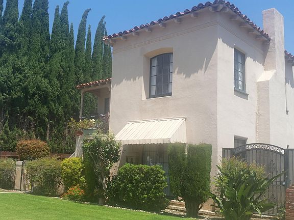 2nd image of 1114 S Doheny Dr #1/2