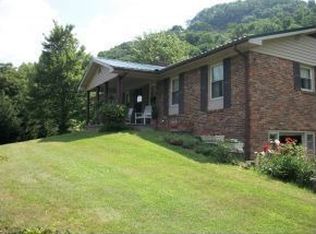 423 Carver Rd, Flag Pond, TN 37657
