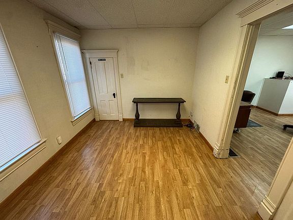 5th image of 1722 1st Ave S