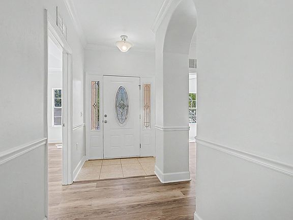 5th image of 30 Arikara Dr