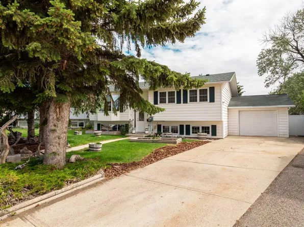 17 W Pine Pl, Coalhurst, AB T0L 0V2
