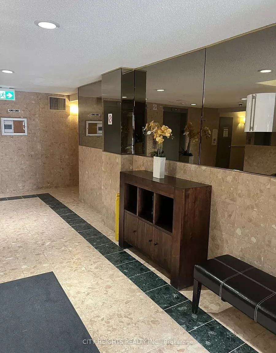 2 bed, $2,500 — Photo 4