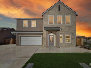 3328 Rustic Woods Ln, Shafter, CA 93263