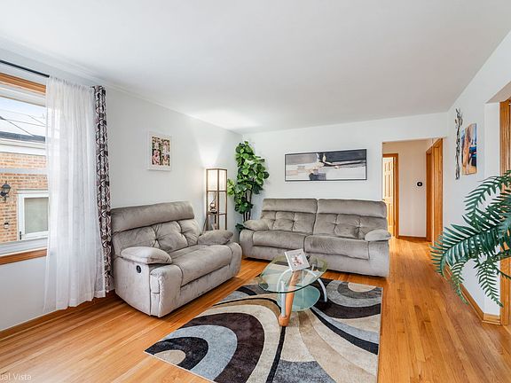 4th image of 4919 N Oketo Ave