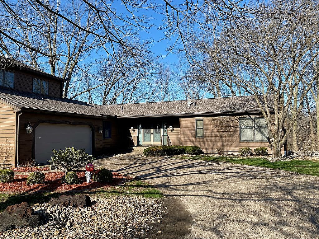 2810 32nd Avenue Dr, Moline, IL 61265 Zillow