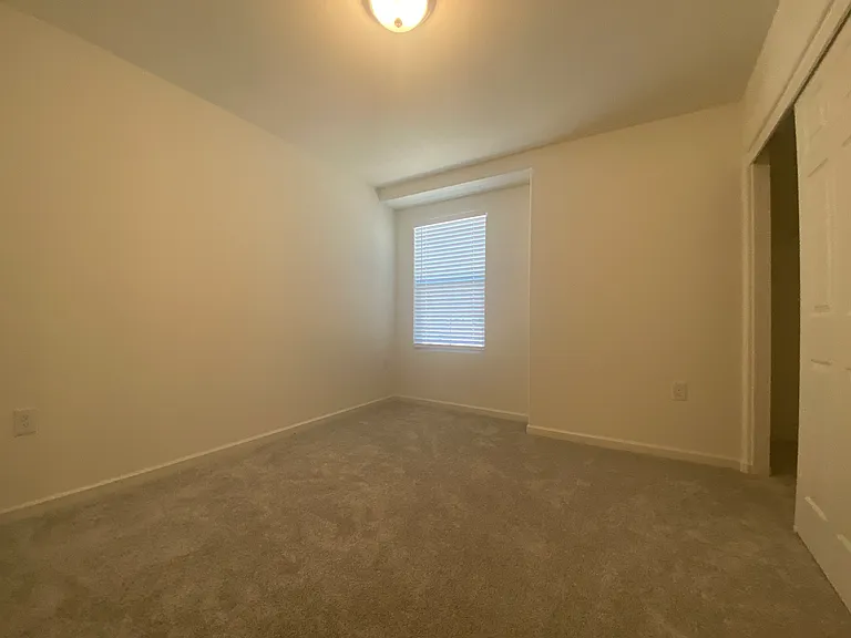 564 Spalding Way — Photo 16