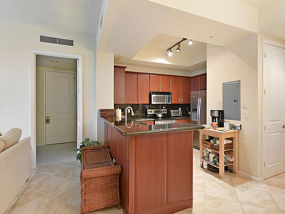 5th image of 403 S SAPODILLA Avenue #817
