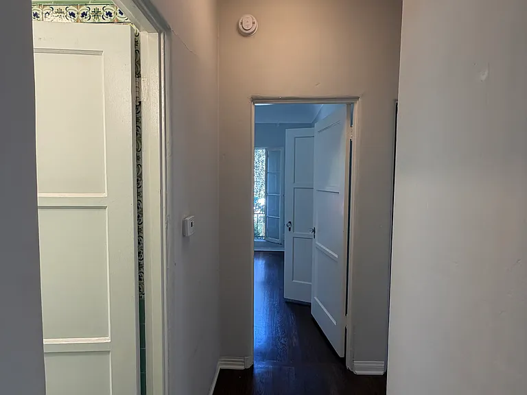 1047 S Orange Grove Ave #1 — Photo 14