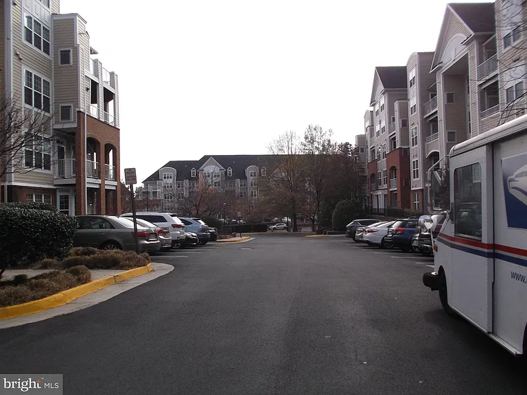 2710 Bellforest Ct #108 — Photo 2