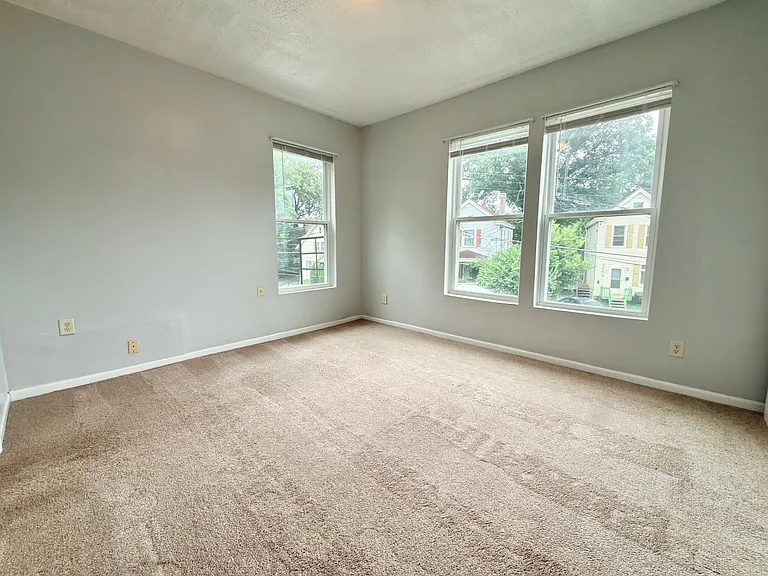 3254 Berwyn Pl — Photo 9