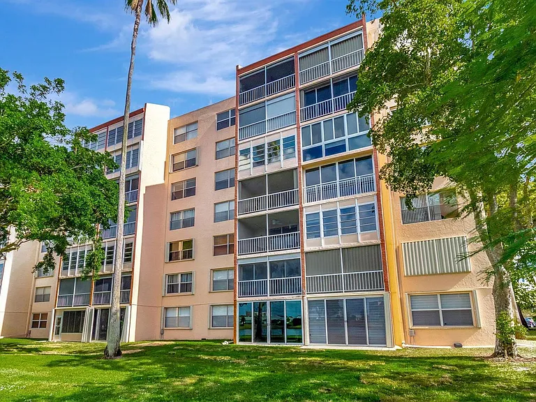 14623 Bonaire Blvd #502 — Photo 47