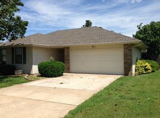 2343 W Roxbury St, Springfield, MO 65807