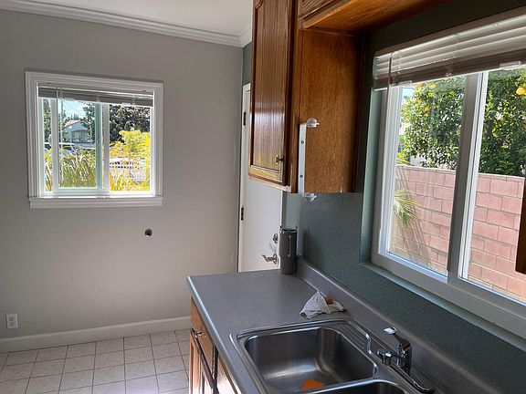 3rd image of 1116 N Wilmington Blvd
