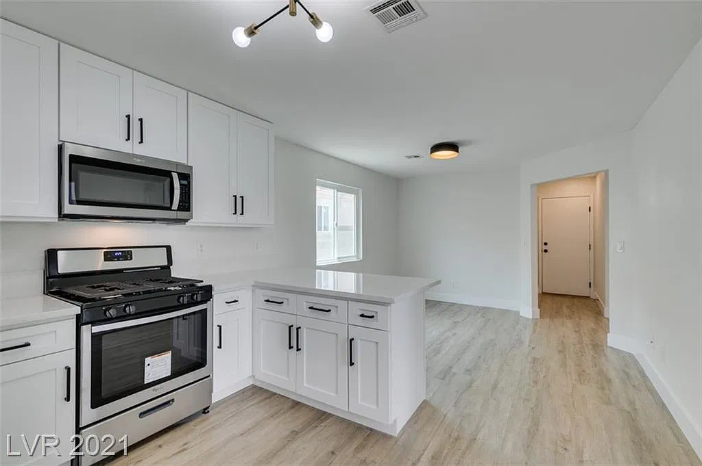 432 Europa Way — Photo 4