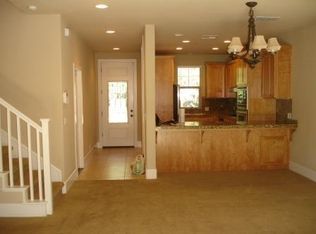 2707 5th St, Davis, CA 95618