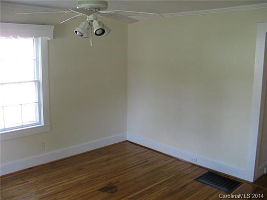3rd image of 306 S Holland St