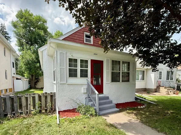 4040 Madison St NE, Columbia Heights, MN 55421
