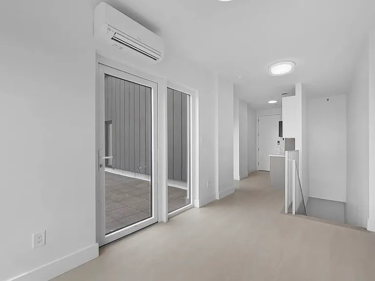 833 Maple St #7D — Photo 2