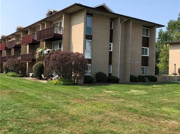 10414 N Church Dr APT 312, Parma Heights, OH 44130
