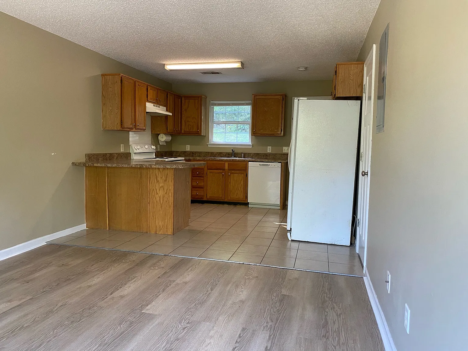 129 Shadowrock Drive - A — Photo 4