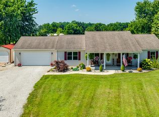 11462 N Four Seasons Dr, Batesville, IN 47006
