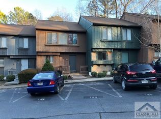 135 Fernbanks Ct, Athens, GA 30605