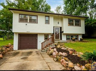 3231 SW Twilight Dr, Topeka, KS 66614