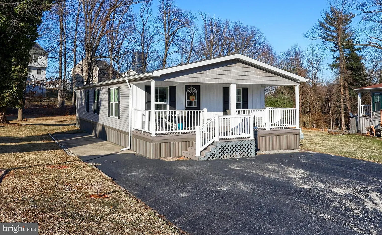 246 Holly Dr photo 1