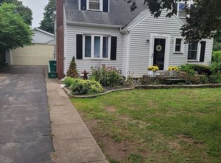 237 Worthington Rd, Irondequoit, NY 14622