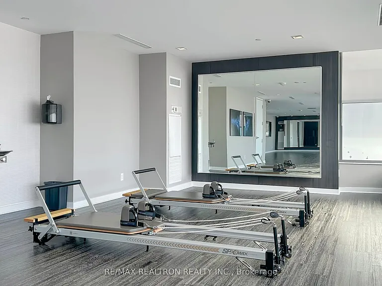65 Oneida Cres #Penthouse 06 — Photo 34