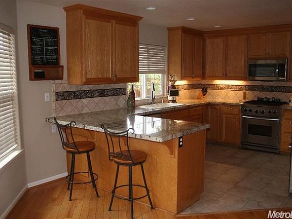 2nd image of 286 Swenson Ct