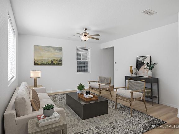 4th image of 654 Flagstone Dr