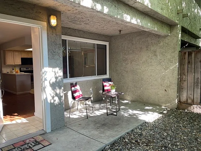 1154 Reed Ave — Photo 2