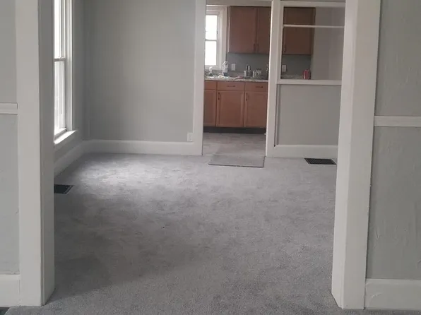 262 E Broad St, Elyria, OH 44035