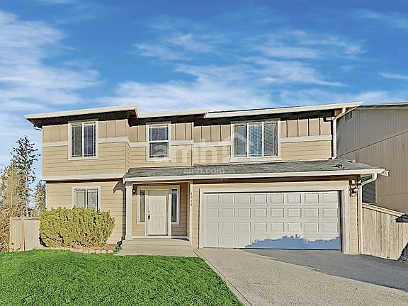 5th image of 1319 181st Street Ct E
