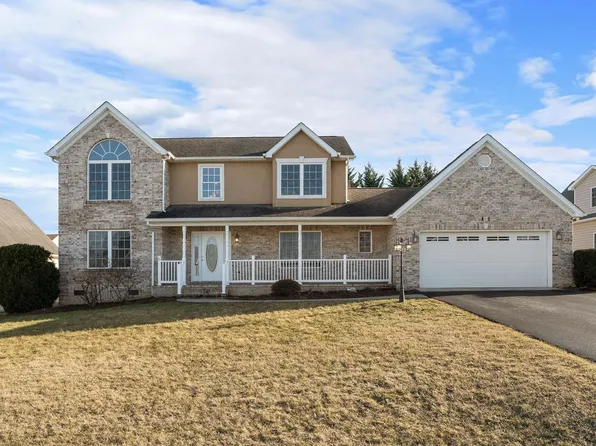 44 Bowmans Run Dr, Stuarts Draft, VA 24477