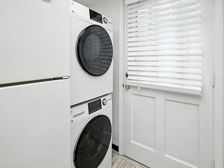 2737 Ocean Dr #21B — Photo 3