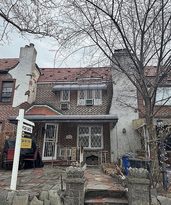 1st image of 85-90 67th Ave