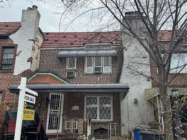 85-90 67th Ave, Rego Park, NY 11374