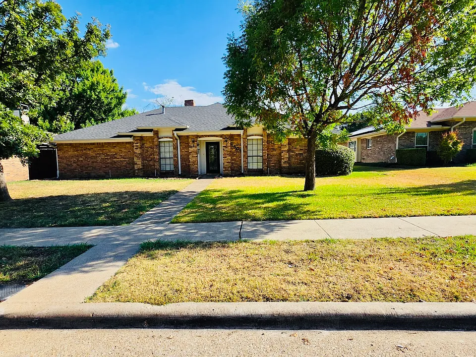 1504 Woodoak Dr
