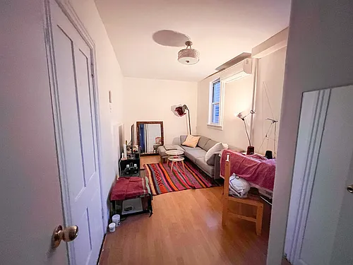 150 21st St #2B Photo 1