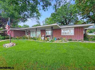 666 Cedar St, Chadron, NE 69337