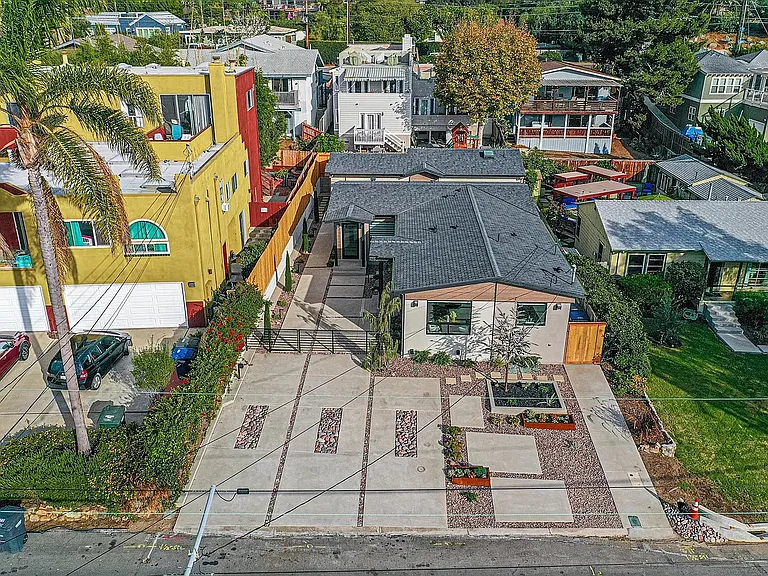 262 Barbara Ave — Photo 19