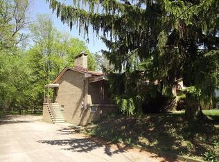 19794 Westwood Dr, Strongsville, OH