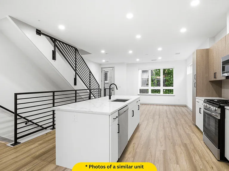 University Hills Townhomes — Photo 60