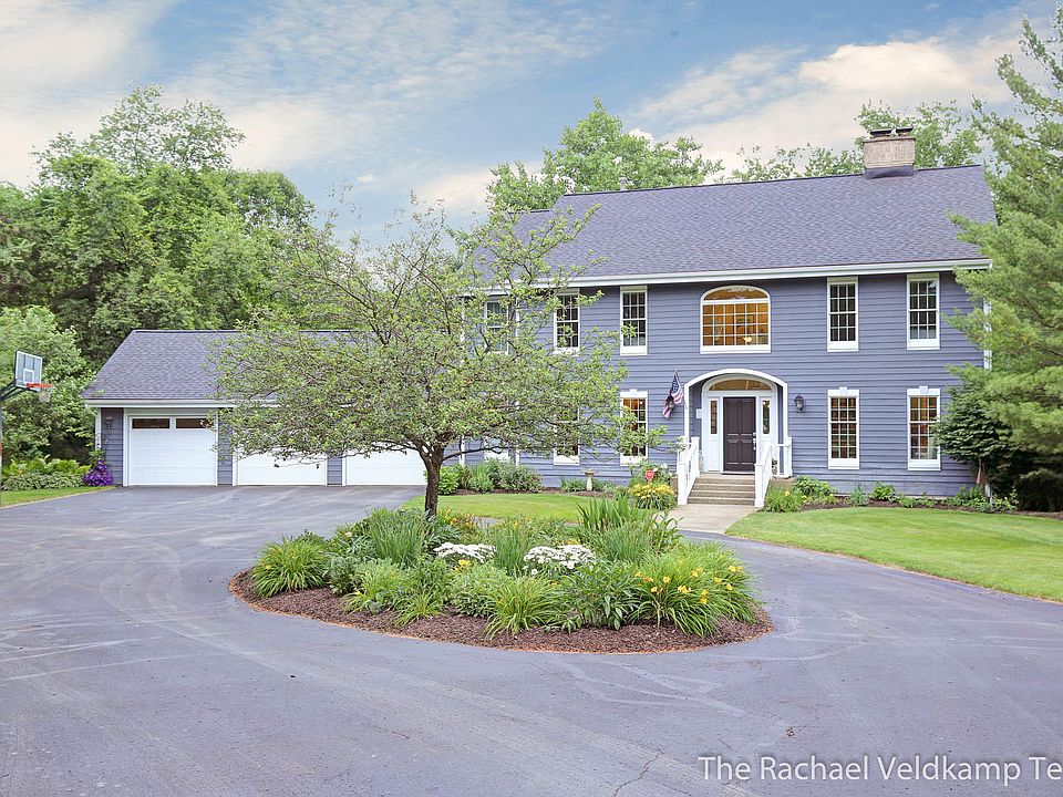 1st image of 6041 W Meadow Dr NE